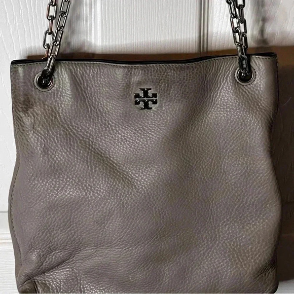 Tory Burch, Freda, Crossbody bag 11x10. magetic snap shiny silver pull through - Picture 4 of 4